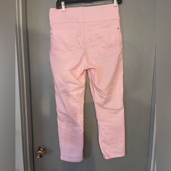 No Boundaries. Like new!! pink high waisted cropped jeans, size juniors,  9 - Picture 6 of 13